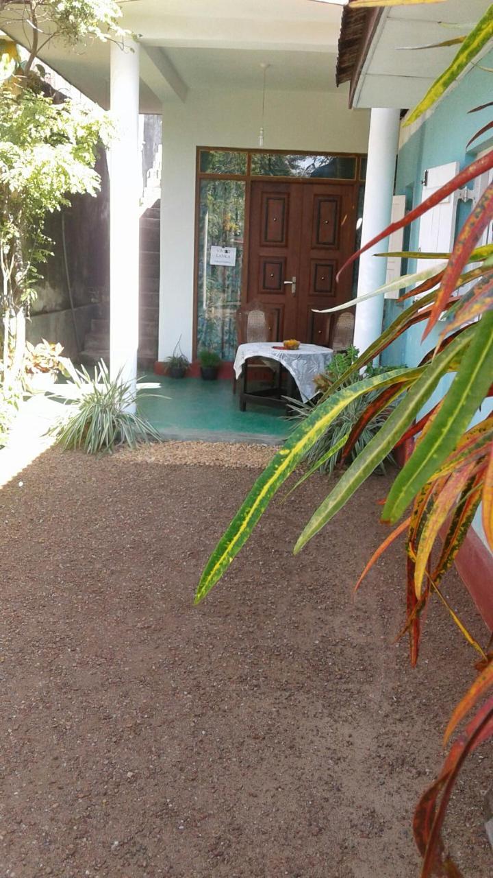 Bed and Breakfast Vivid Lanka Bentota Exterior foto